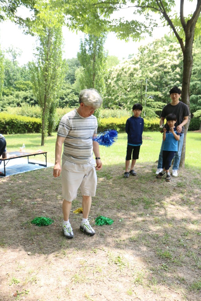 [크기변환]제기차기 (2).jpg