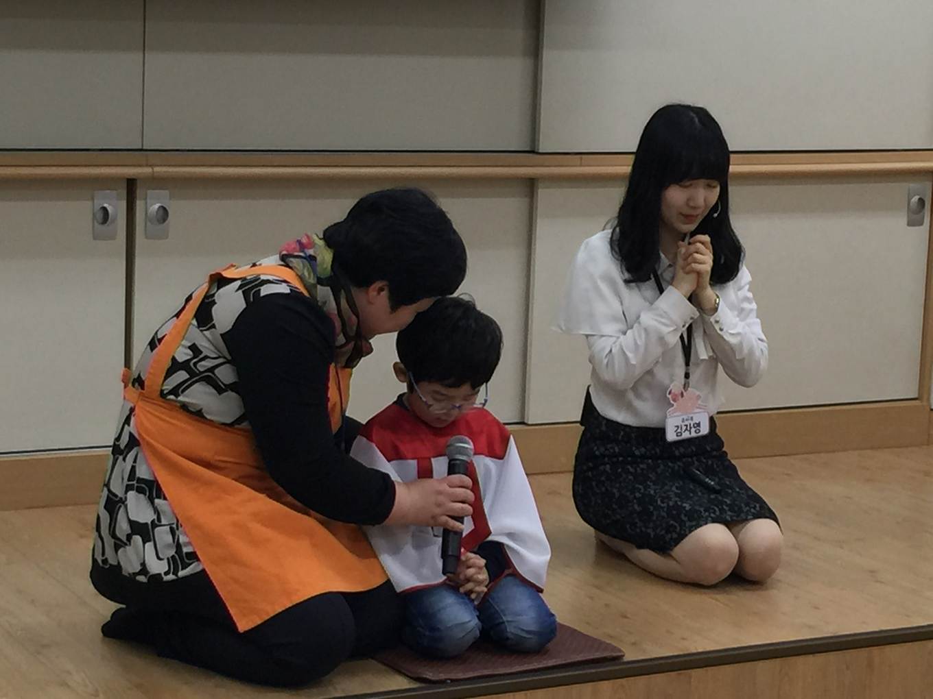 송시환의 헌금 기도.jpg
