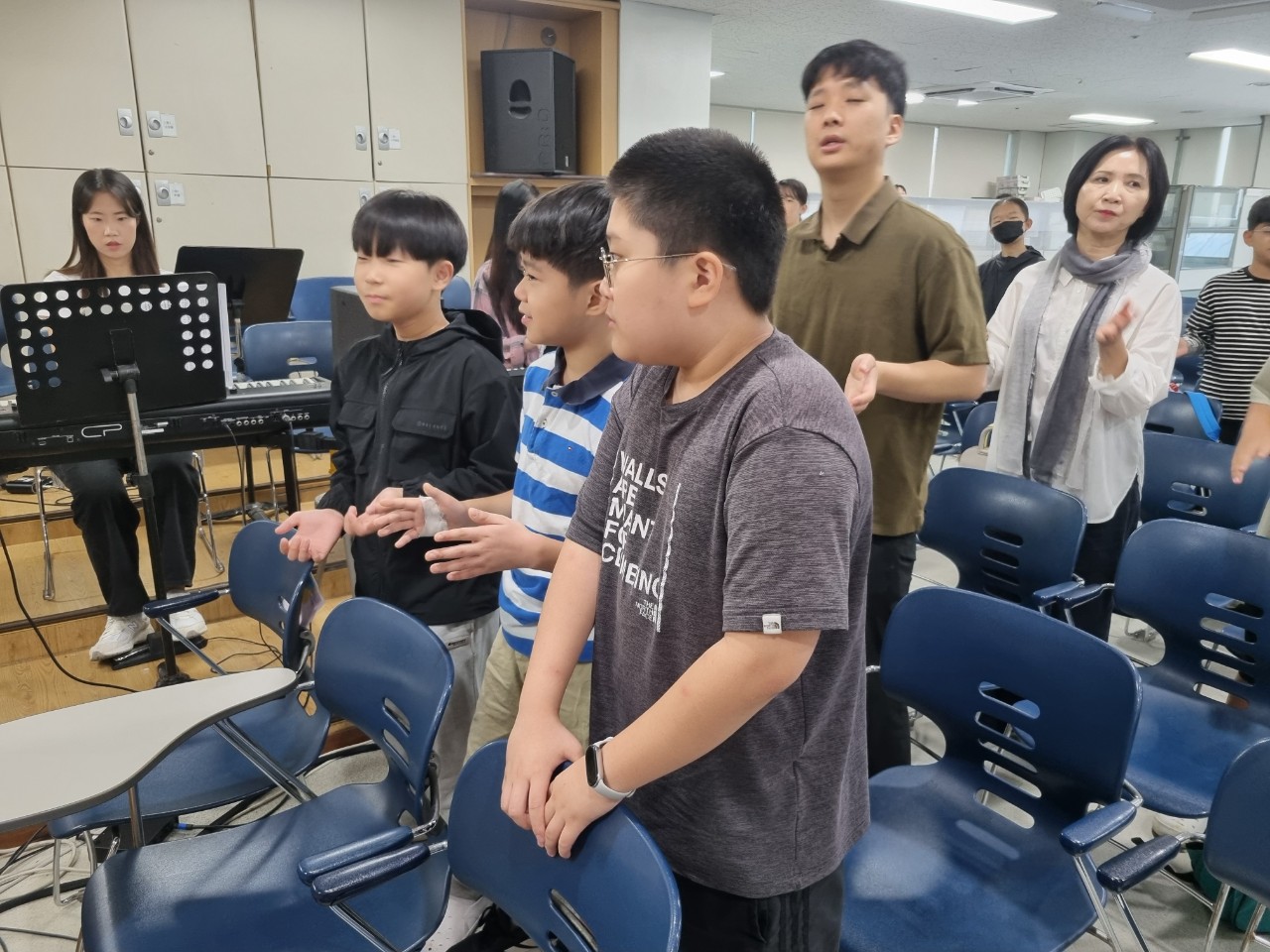BandPhoto_2025_10_05_12_33_44_9.jpg
