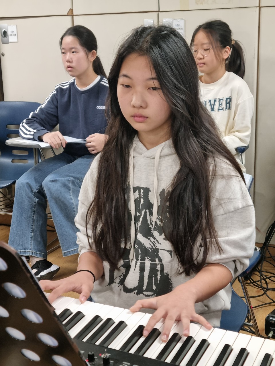 BandPhoto_2025_10_26_15_26_33_10.jpg
