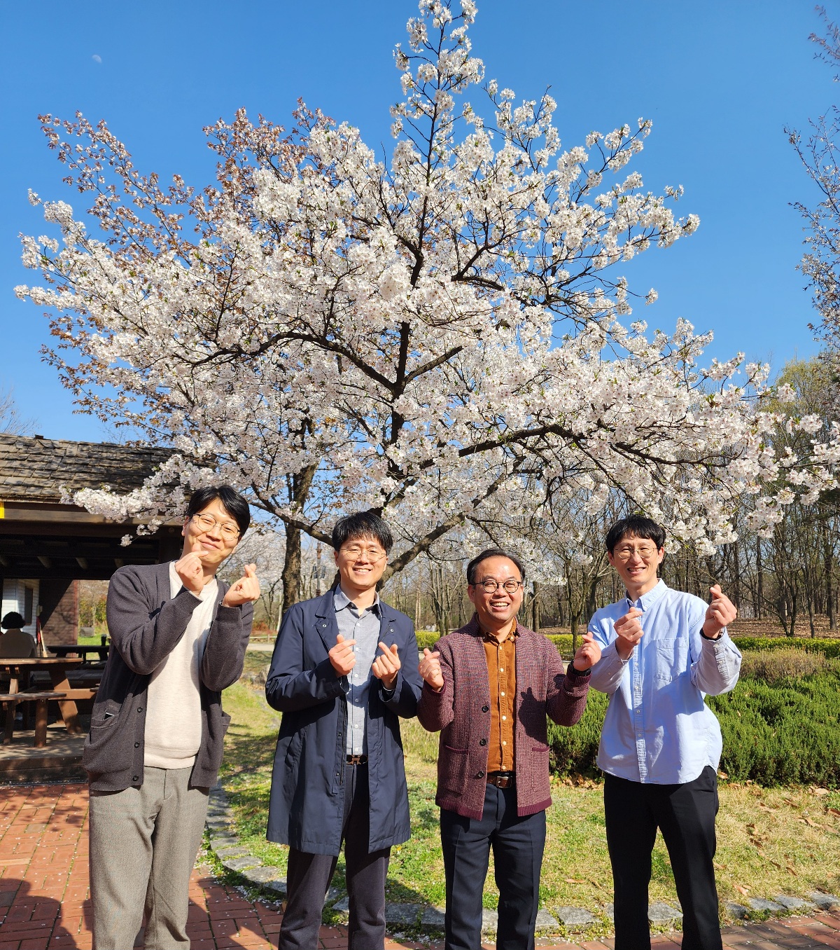 KakaoTalk_20250406_162856924_06.jpg