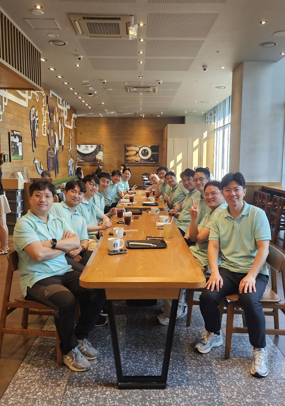 6.[크기변환]아침 스타벅스.jpg
